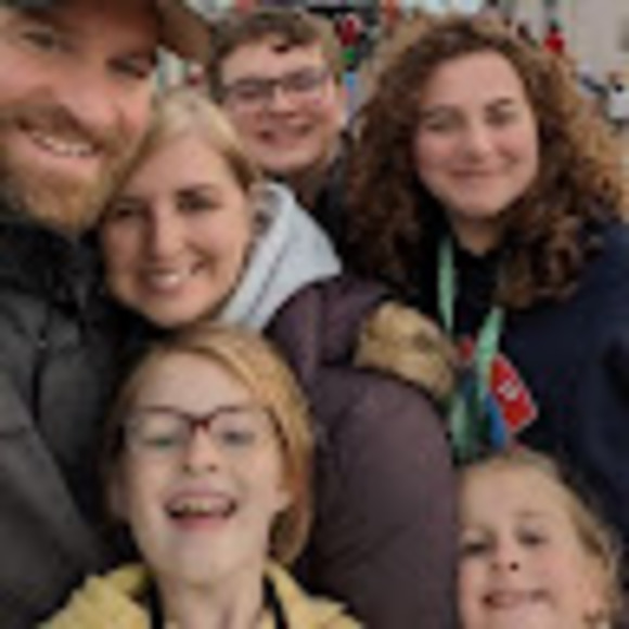 Meet your Posher, Rachel - Picture 1 of 1